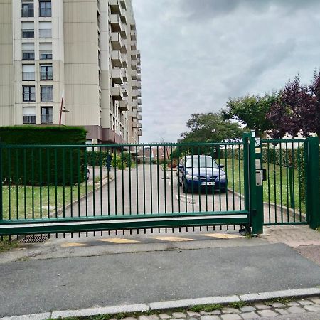 Grand F2 De 47M2 Au 15Eme Etage Dans Une Residence Tres Calme - 017 루앙 외부 사진